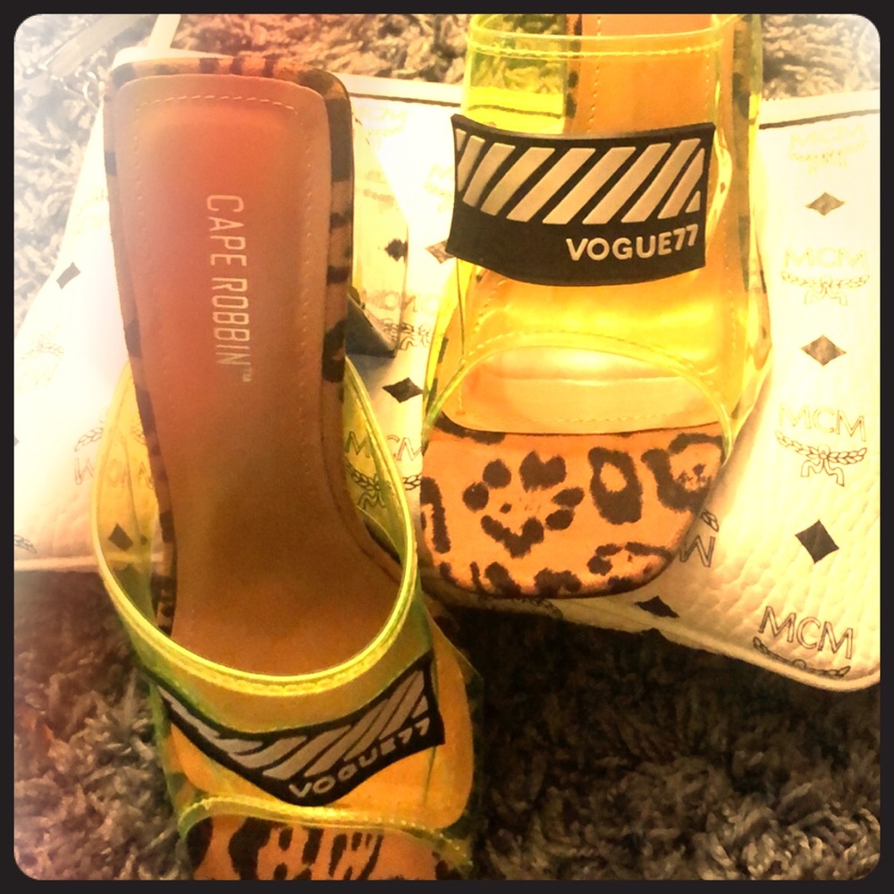 Women vintage slide on